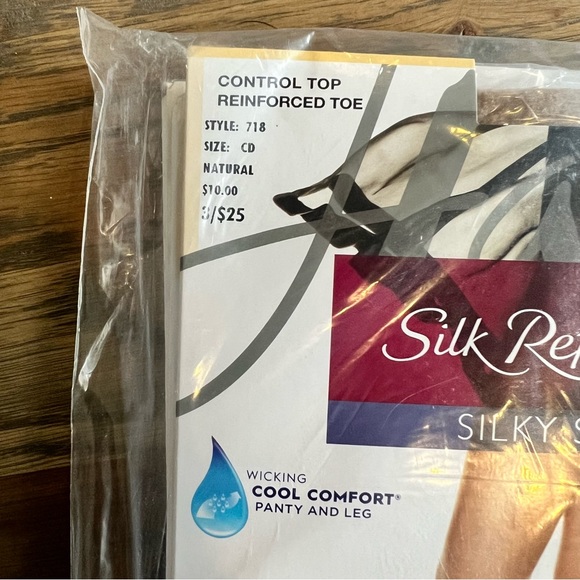 Hanes Silk Reflections Pack of 3 Control Top Silky Sheer Hose - Picture 2 of 4